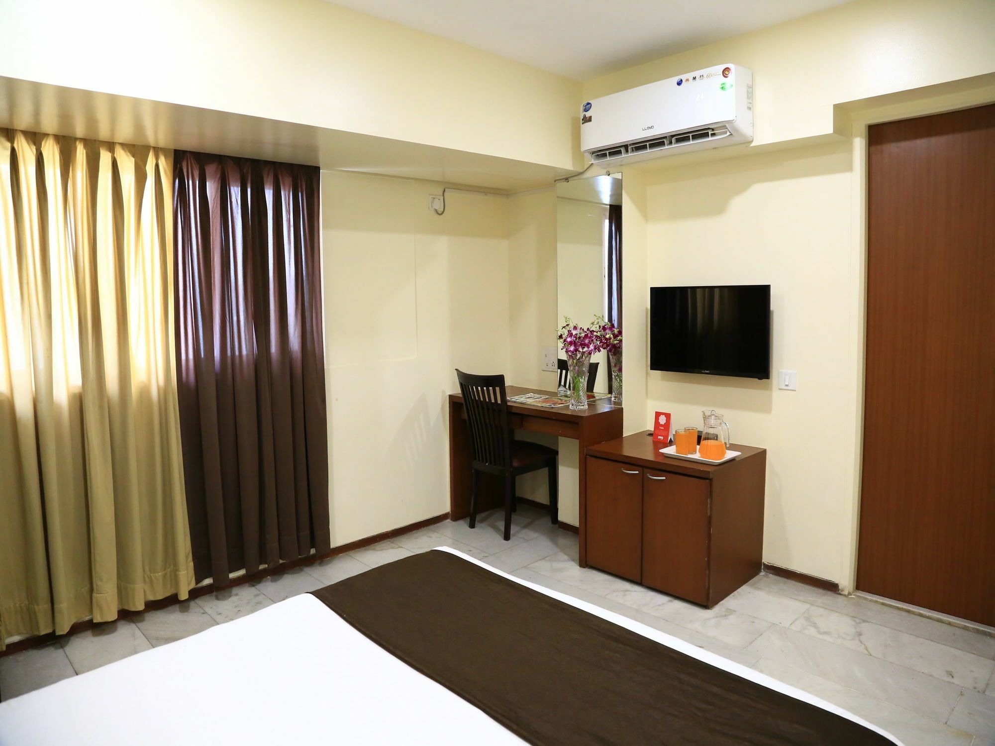 Oyo 13771 Executive Residency Hotel Pune Exterior photo